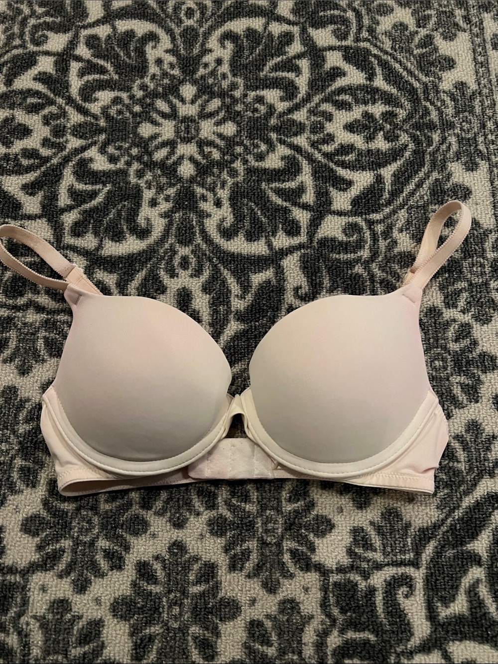 Victoria’s Secret PINK push up bra